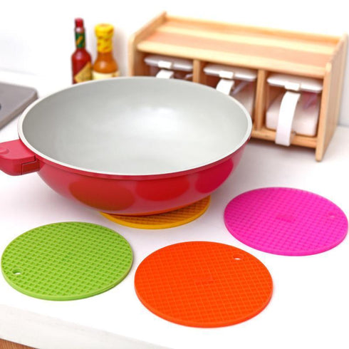 AussieSuperStore Homeware Supplies Set of 3 Kitchen Silicone Trivet Pot Pan Holder Mat Heat Non-slip Resistant Kitchen Silicone Trivet Pot Pan Holder Mat Heat Non-slip Resistant CBPOTRDHOLDERX3